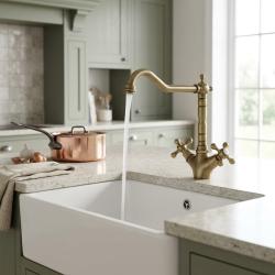 brass-kitchen-faucet-bronze-cross-handle